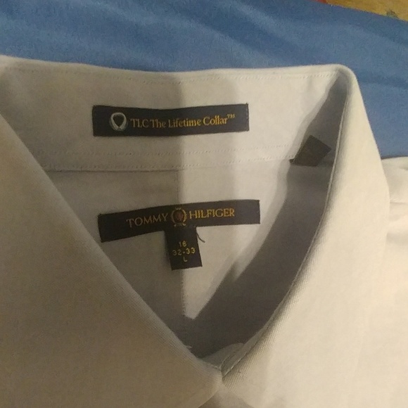 Tommy Hilfiger - Picture 2 of 3